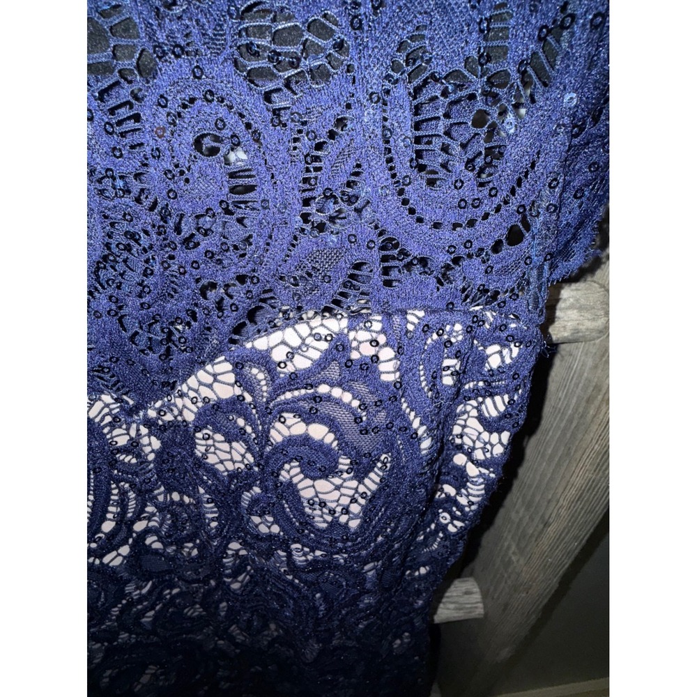 Sequin Hearts Navy Blue Lace Sequin Bodycon Dress Cap Sleeve 4413XX1C Size 1 - Picture 2 of 6